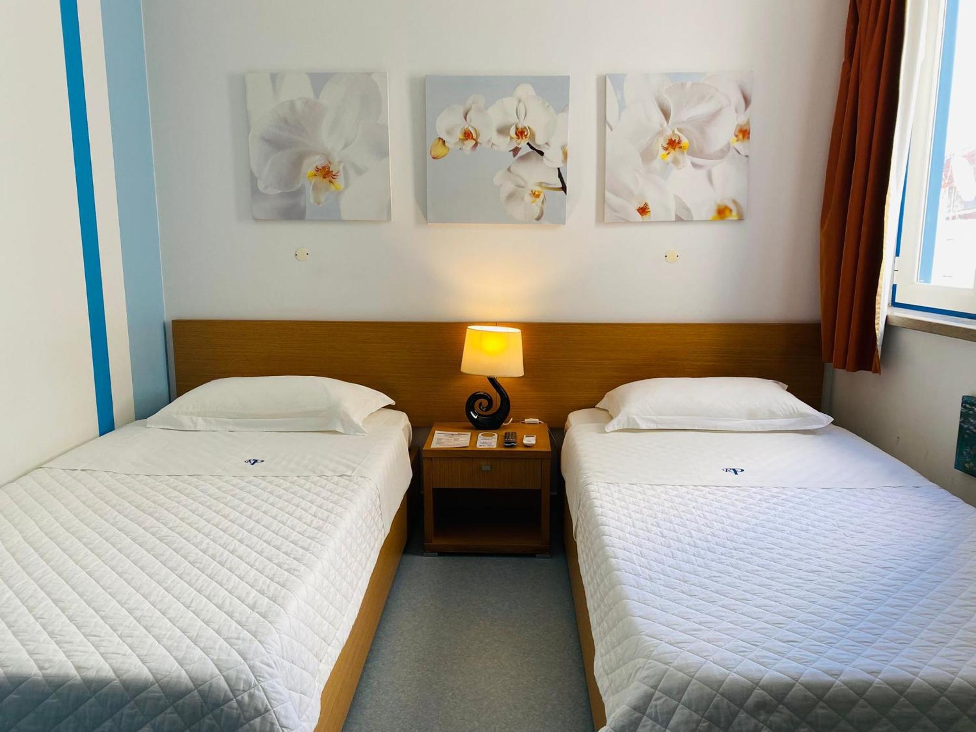 נאזרה Weaa Hotel מראה חיצוני תמונה